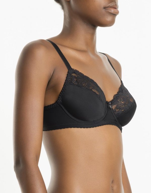 Pretty Lace Medium Support Underwire Bras 2 Pack - Woolworths Mauritius  Online