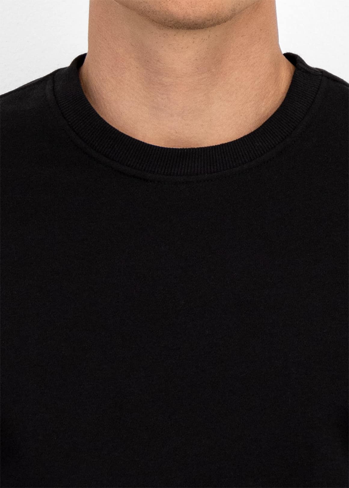 AW23 PLAIN CREW NECK - Woolworths Mauritius Online
